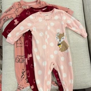 3 pc Carters fleece foot onsies, never worn